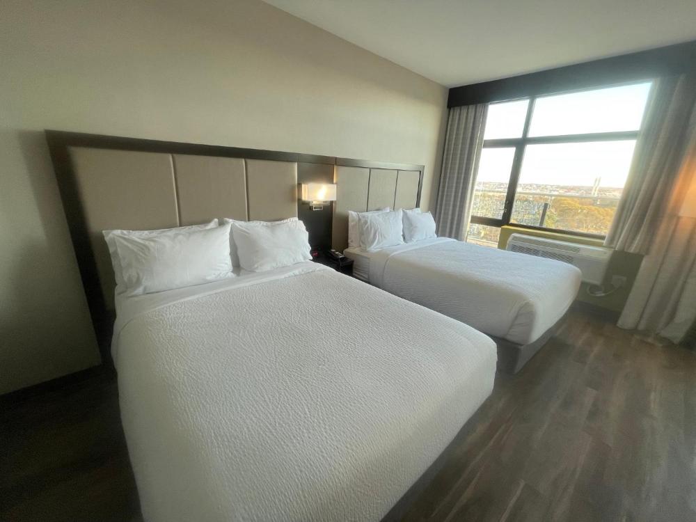 Standard Queen Room interior